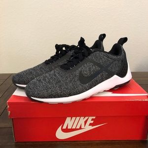 Nike Lunarestoa Size 10.5